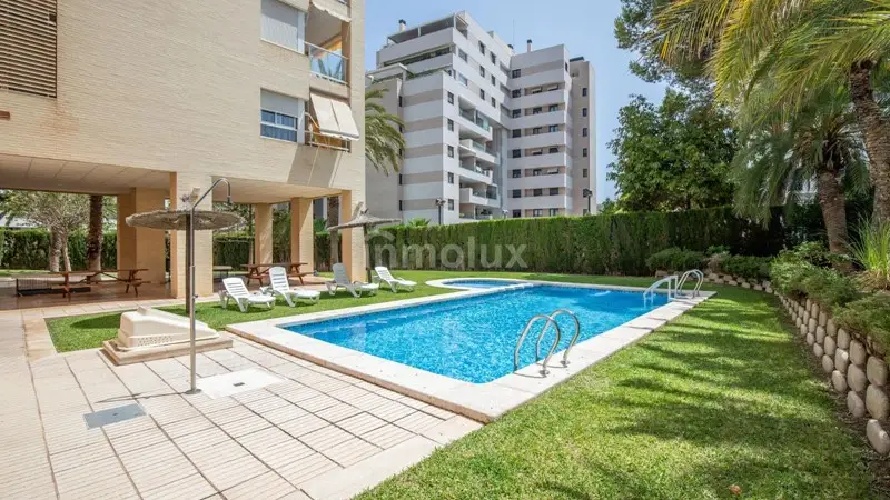 Apartamento en Playa San Juan Alicante con Garaje y Trastero