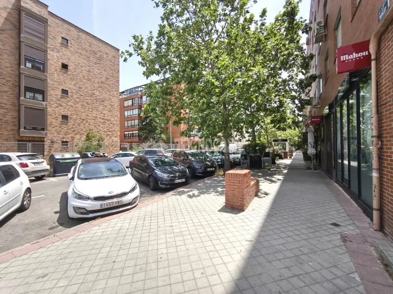 Local Comercial en Venta en Alameda de Osuna