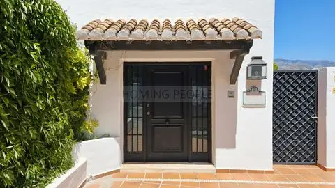 Casa-Villa de 5 Dormitorios alquiler Almuñécar, España