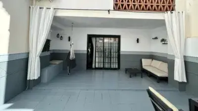 Casa en Aracena 452m2 6 habitaciones 3 baños Reformada