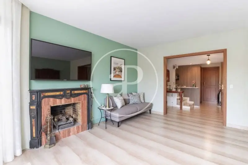 Chalet en venta en Rubí con jardín y garaje