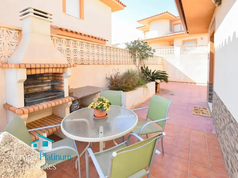 Chalet en venta San Juan de los Terreros 4 dormitorios 3 banos piscina garaje