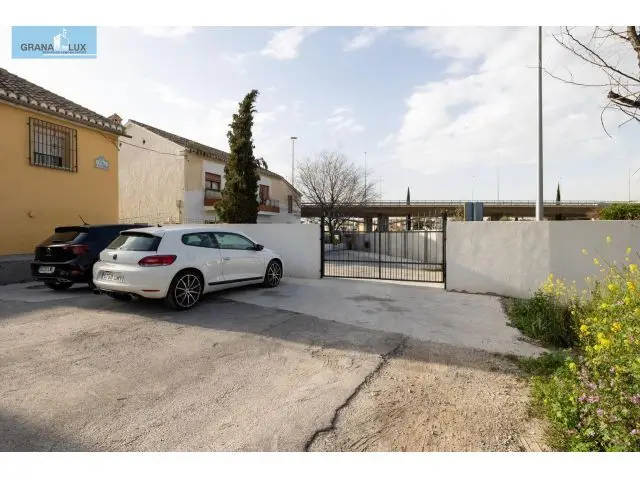 Casa Cortijo con Parcela Rústica de Riego en Ronda Sur