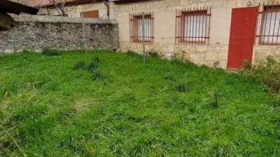 Casa Rustica en Casla Segovia con Patio y Desvan