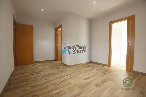 Viviendas en Zamora:  2 Plantas 3-5 Dormitorios