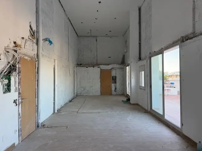 Local Comercial en Ibiza - Oportunidad de Inversión u Vivienda