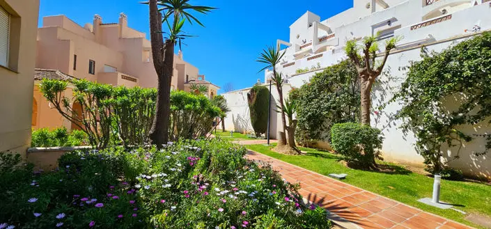 Apartamento 4 Dormitorios Vistas al Mar Reformado Cerca de la Playa