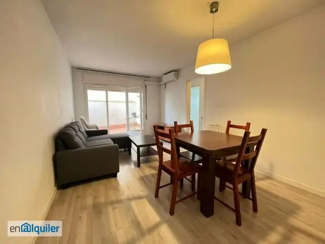 Piso en Molins de Rei con 4 habitaciones y patio