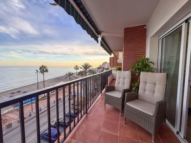 Apartamento en Fuengirola con Vistas al Mar 2 Dormitorios