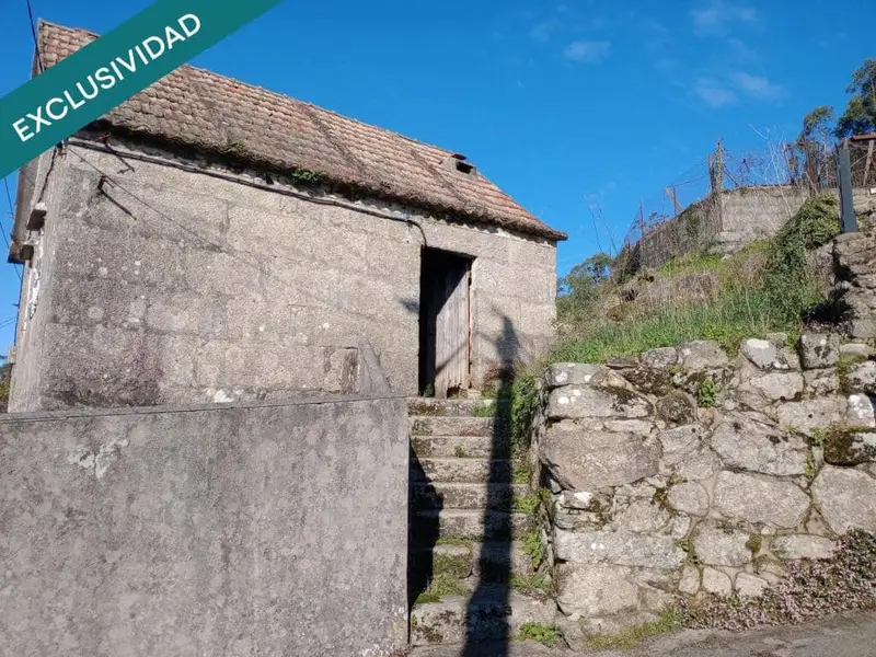 Casa de Piedra en Soutomaior con Garaje y Vistas