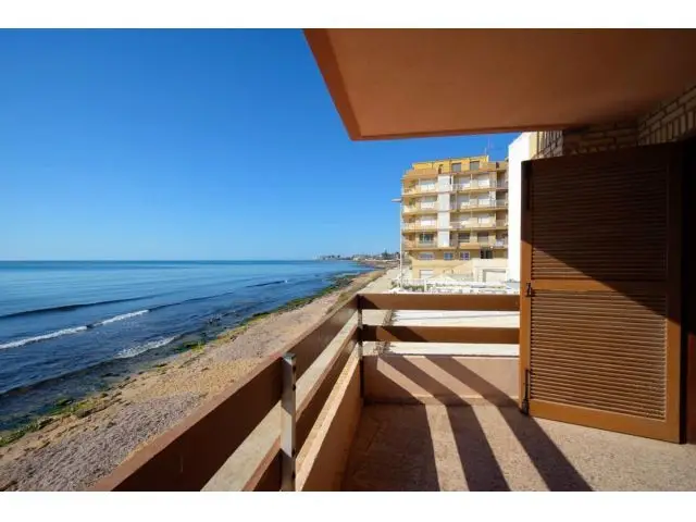 Apartamento 3 Dormitorios Primera Linea Torrevieja
