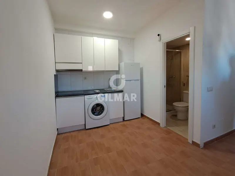 Piso en Alquiler Lavapies Madrid 20m2 Exterior Luminoso