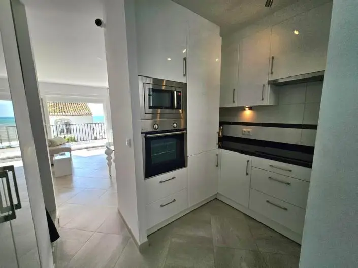 Duplex 1 Dormitorio Primera Linea Playa Calahonda