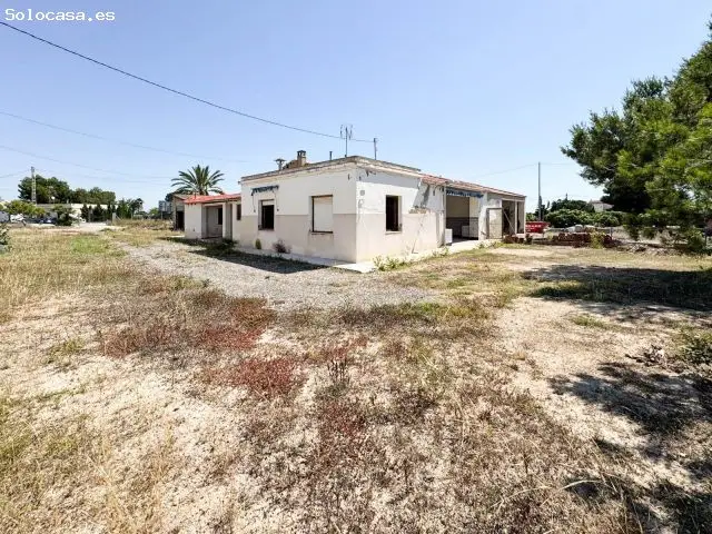 Casa con Parcela en Valverde Cerca de Playas y Servicios