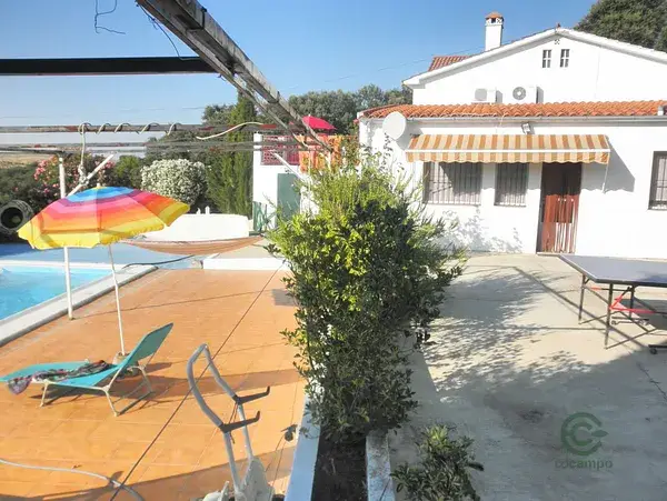Casas con terreno en carretera de Caceres cerca de Plasencia