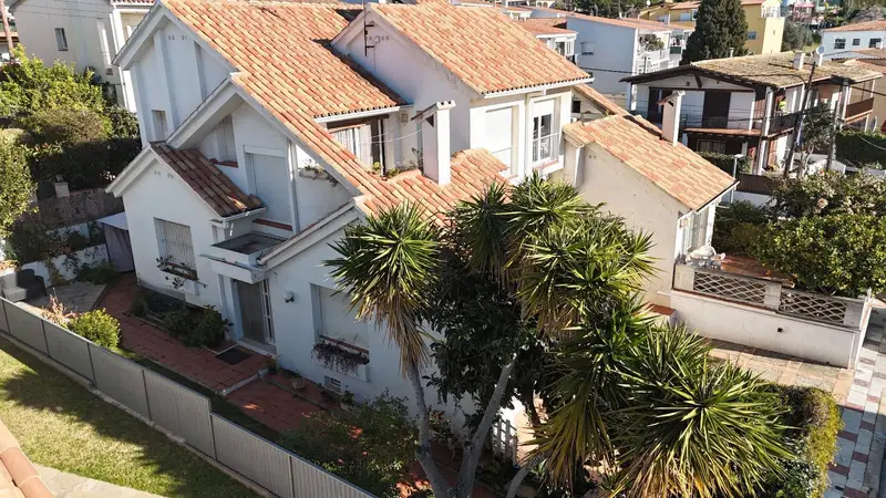 Casa Adosada en Fenals Platja dAro 4 habitaciones 180m2