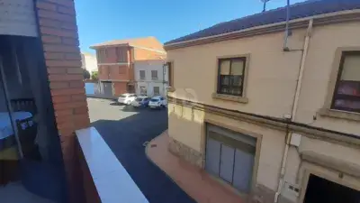 Piso en Venta La Bañeza con Garaje Jardin y 4 Habitaciones