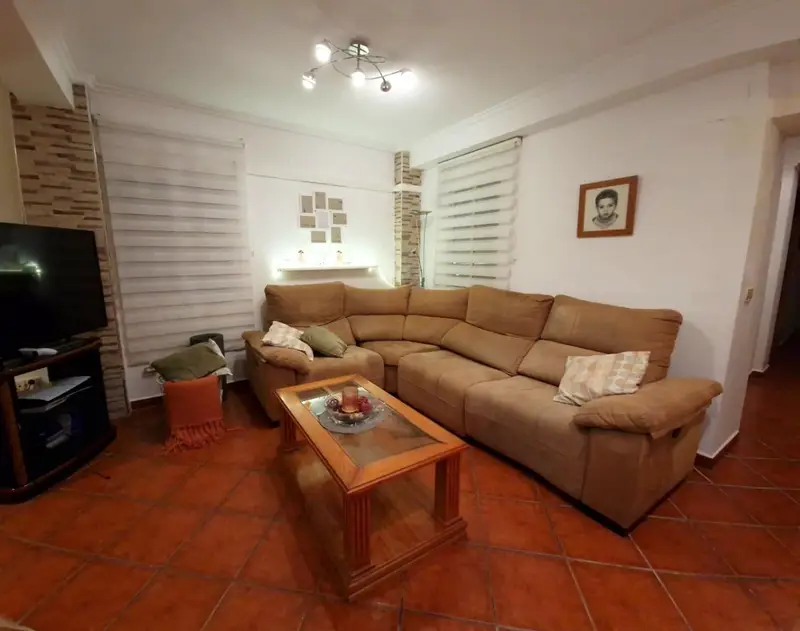 Casa en venta en Denia: 2 habitaciones, patio, cerca de la playa