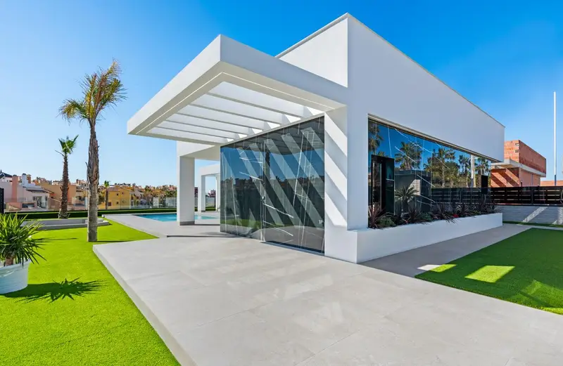 Casa-Villa de 3 Dormitorios en venta La Finca-Golf, España