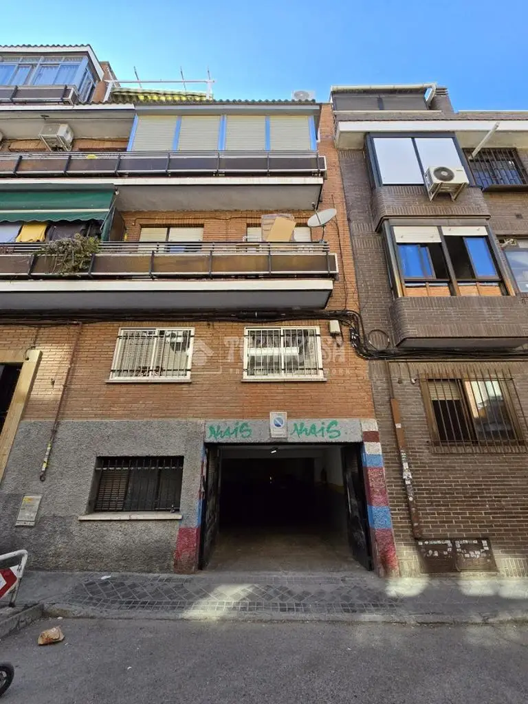 Box/plaza de garaje en venta en C. de Eulalia Gil