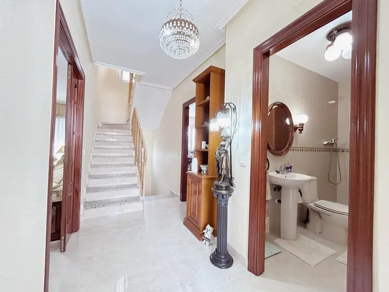 Chalet Pareado en Huércal de Almería 210m2 4 Dormitorios Piscina Jardín