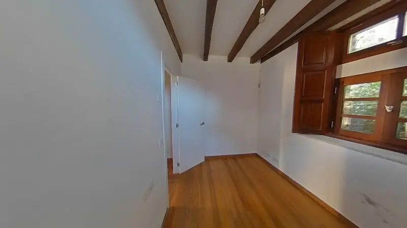 Venta de piso en Santiago de Compostela cerca del Parque Alameda