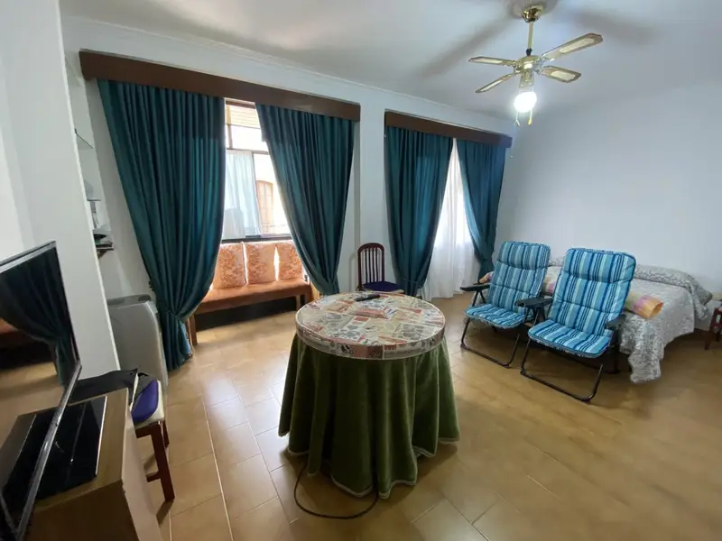 Apartamento 3 Dormitorios Olvera Centro Historico