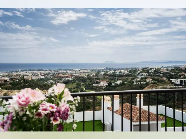 Adosado de 2 Dormitorios en venta Benahavis, España