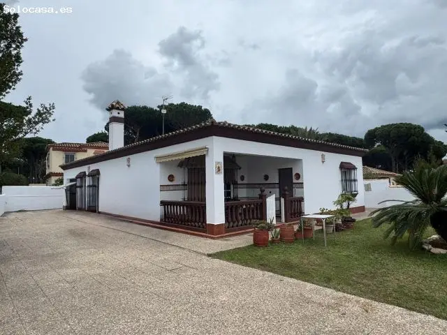 Chalet Urbano en La Barrosa 3 Dormitorios 2 Baños Garaje