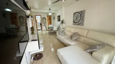 Apartamento en alquiler en Guardamar Playa