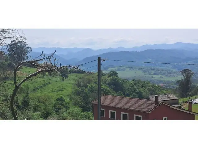 Magnifica Parcela con Horreo y Vistas al Aramo - Las Regueras