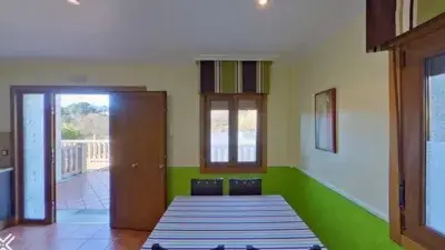 Chalet en venta con 7 apartamentos cerca de la playa