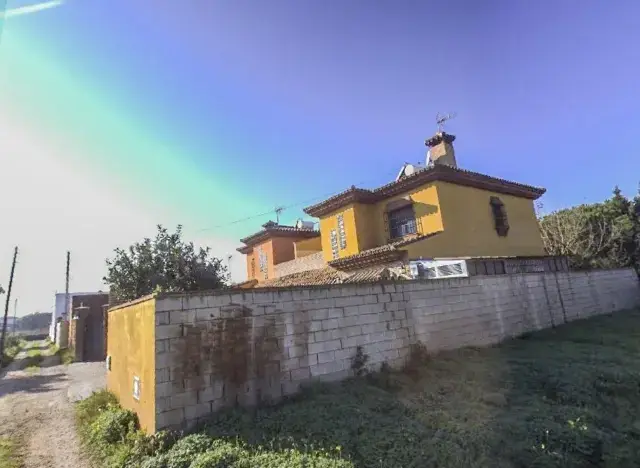 Chalet en Venta Pago Melilla Oportunidad Inversores 100m2