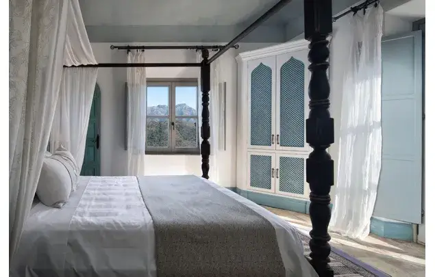 Casa de Campo con 6 Dormitorios y Piscina en Riogordo