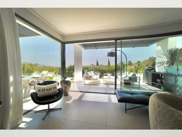 Piso de 2 Dormitorios en venta La Quinta, España