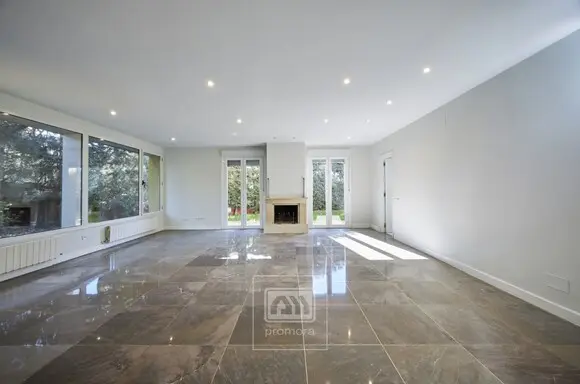 Chalet Pareado en El Encinar con Jardin Privado y Piscina