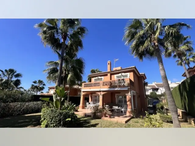 Adosado de 3 Dormitorios en venta Atalaya Isdabe, España