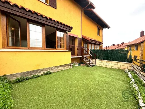 Chalet Adosado en Ajo Cantabria 3 Dormitorios Jardin Garaje