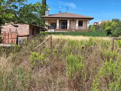 Terreno Urbano Caldes de Montbui 855m2 83m2 Construidos