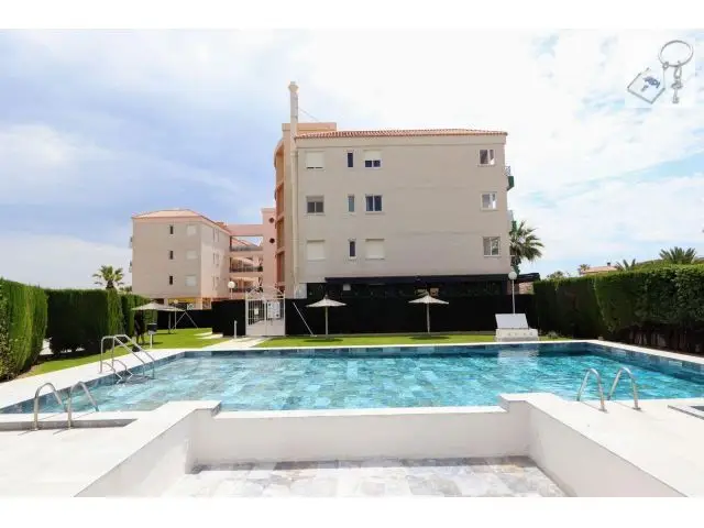 Apartamento con Vistas al Mar en Torrevieja