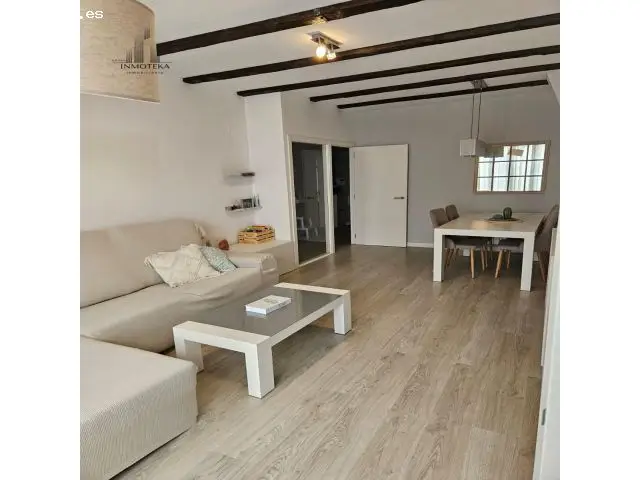 Duplex VPO Reformado en Zona Residencial con Garaje y Patio
