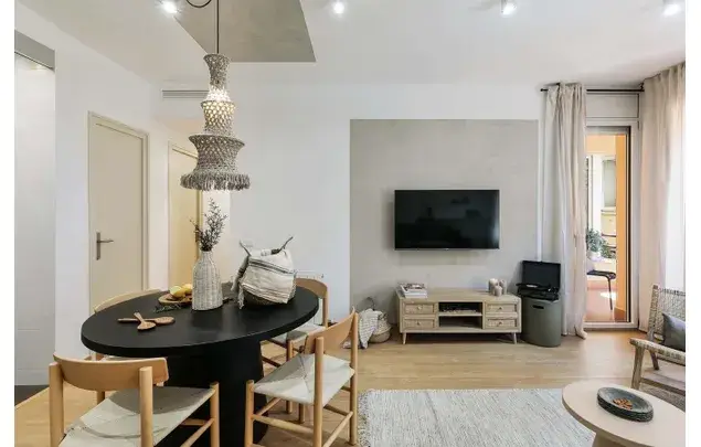 Apartamento 5 Dormitorios 90m2 Barcelona