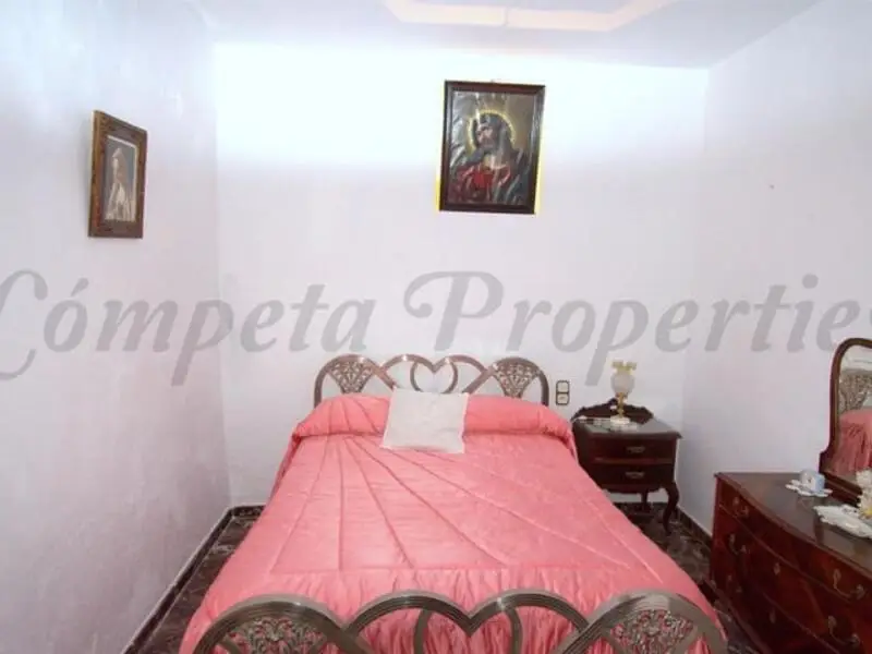 Casa de Pueblo con 6 Dormitorios en Arenas de Velez