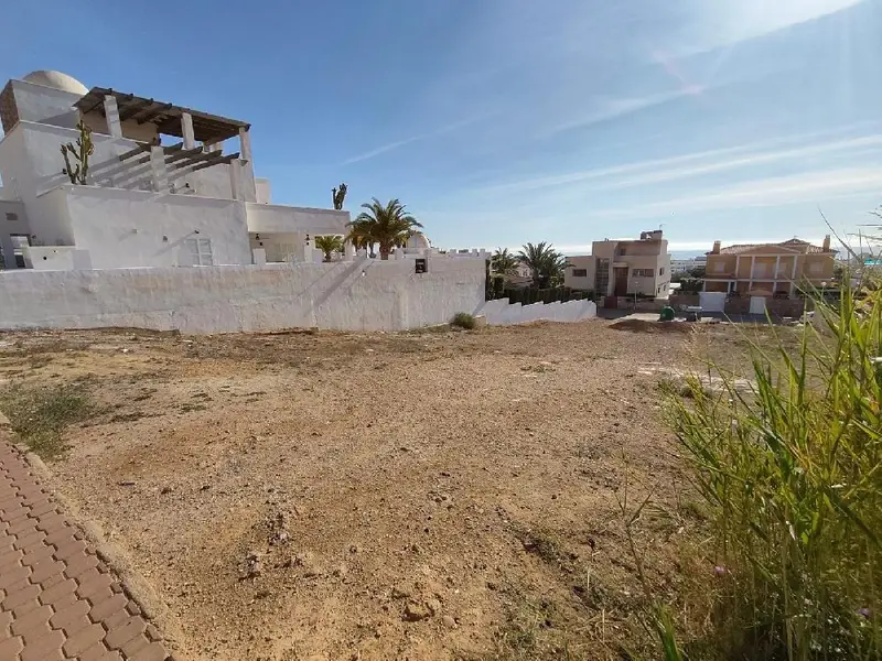 Venta Parcela con Jardin en Marina de la Torre Mojacar