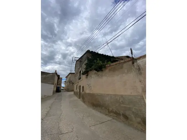 Dos Casas para Reformar en Almudevar