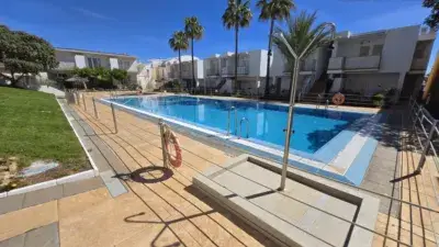 Apartamento en Mojacar Playa con Vistas al Mar y Acceso Directo a la Playa