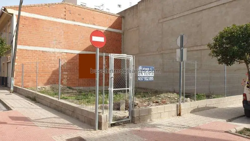 Parcela en Venta en Canals 162m2