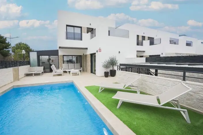 Villa en Venta Dolores Alicante 3 Dormitorios Piscina Privada
