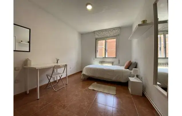 Rent a room in Madrid