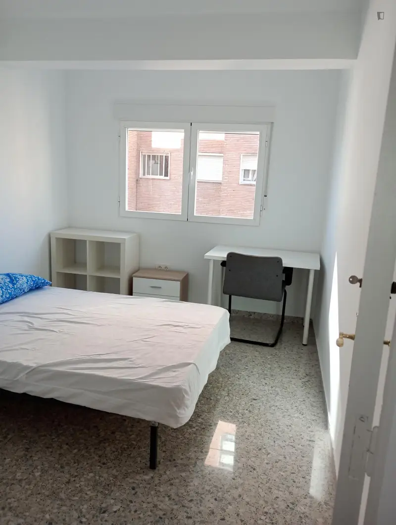 4 Habitaciones para Estudiantes - Piso Exterior Reformado